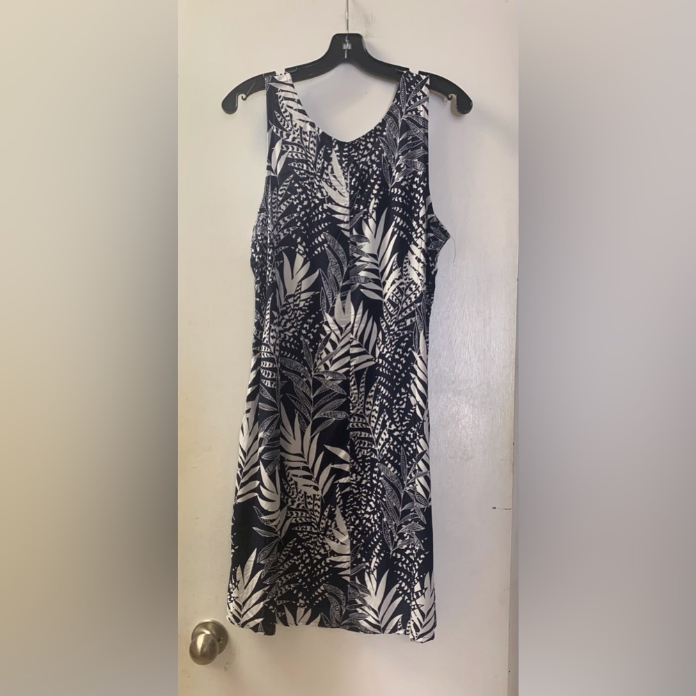 🌟 A-Line Dress - Picture 3 of 3